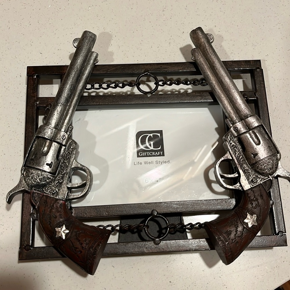 Giftcraft 6x4” western cowboy picture frame.